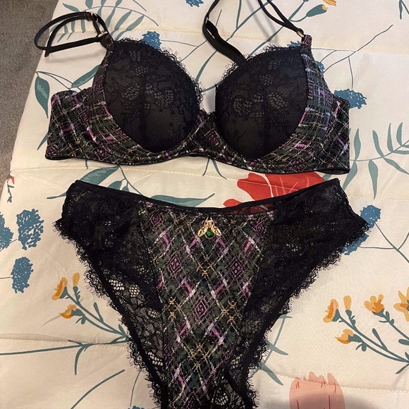 Savage X Fenty Lingerie: A Little Tart Balconette Bra and Panties - Picture 3 of 3